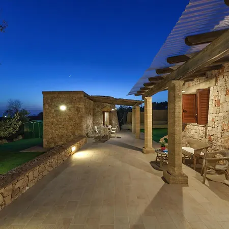 Trullo Experience A Pescoluse Holiday home